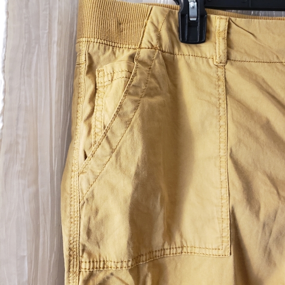 NWT Sonoma Cargo Camel Shortys Size 18 with stretchy waistband & 5 pockets - Picture 6 of 14